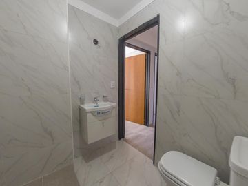 Depto 3 ambientes con balcón y jardín (Santo Tome 4400)
