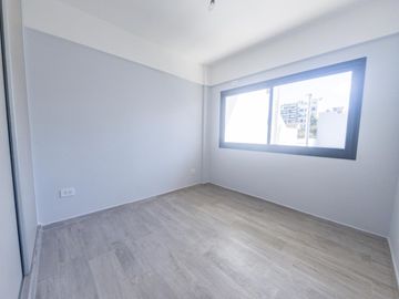 Depto 3 ambientes con balcón y jardín (Santo Tome 4400)