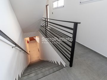 Venta departamento 2 ambientes en Lomas del Mirador ( 1º C)