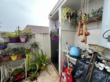 Departamento PH tres ambientes con cochera en Venta en Bernal