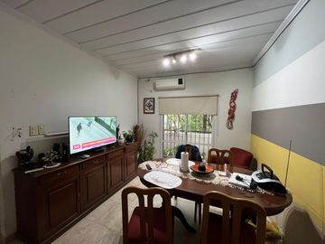 Departamento PH tres ambientes con cochera en Venta en Bernal