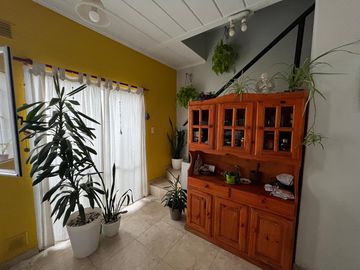 Departamento PH tres ambientes con cochera en Venta en Bernal