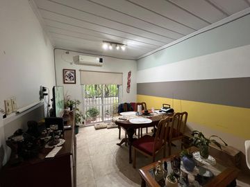 Departamento PH tres ambientes con cochera en Venta en Bernal