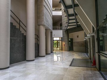 Excelente piso 305 m - 2 cocheras en Palacio Alcorta!