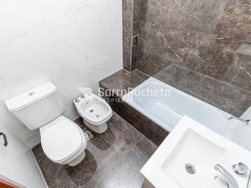 Venta departamento 3 ambientes en Lomas del Mirador