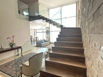 Casa en renta desde $70mil | INCREIBLE CASA AMUEBLADA EN CLUB DE GOLF