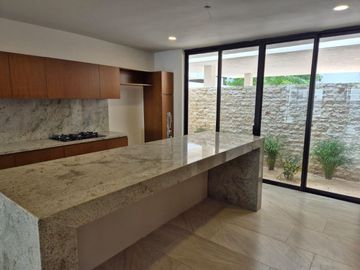 Casa nueva en venta en Privada Nortemerida en Komchen