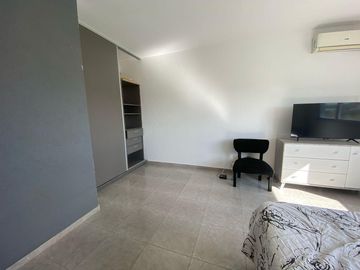 Venta Casa 4 ambientes con Pileta y Jardin en La Horqueta de Echeverria