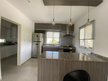 Venta Casa 4 ambientes con Pileta y Jardin en La Horqueta de Echeverria