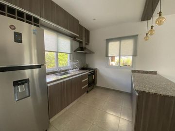 Venta Casa 4 ambientes con Pileta y Jardin en La Horqueta de Echeverria