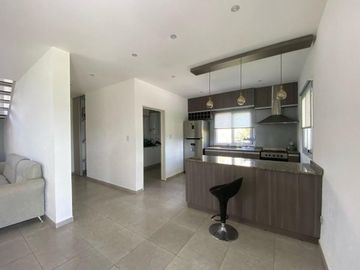 Venta Casa 4 ambientes con Pileta y Jardin en La Horqueta de Echeverria