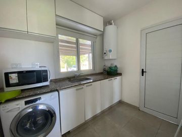 Venta Casa 4 ambientes con Pileta y Jardin en La Horqueta de Echeverria