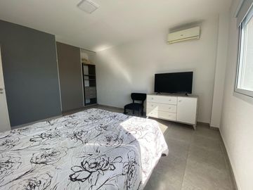 Venta Casa 4 ambientes con Pileta y Jardin en La Horqueta de Echeverria