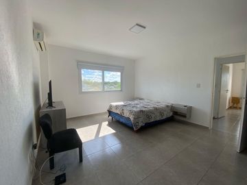 Venta Casa 4 ambientes con Pileta y Jardin en La Horqueta de Echeverria