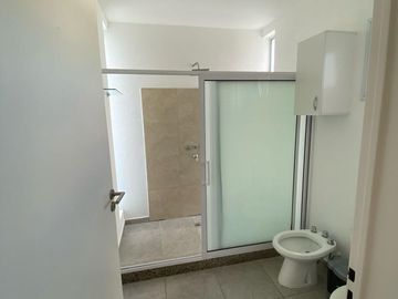 Venta Casa 4 ambientes con Pileta y Jardin en La Horqueta de Echeverria