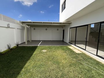 CASA EN VENTA GRAND PEDREGAL BERRIOZABAL