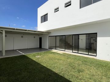 CASA EN VENTA GRAND PEDREGAL BERRIOZABAL