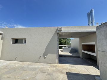 Venta - Departamento de dos dormitorios con balcón y amenities en Condominios Bagua, Funes
