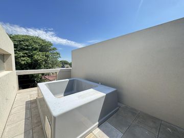 Venta - Departamento de dos dormitorios con balcón y amenities en Condominios Bagua, Funes