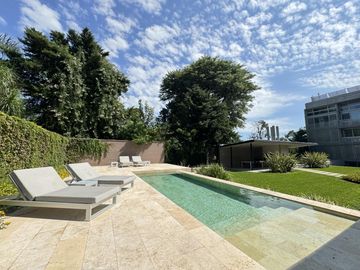 Venta - Departamento de dos dormitorios con balcón y amenities en Condominios Bagua, Funes