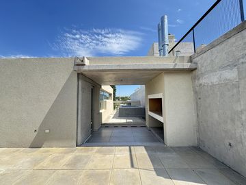 Venta - Departamento de dos dormitorios con balcón y amenities en Condominios Bagua, Funes
