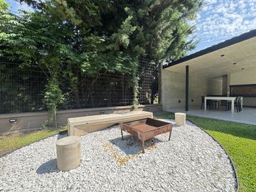 Venta - Departamento de dos dormitorios con balcón y amenities en Condominios Bagua, Funes