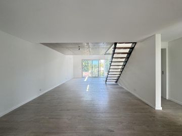Venta - Departamento de dos dormitorios con balcón y amenities en Condominios Bagua, Funes