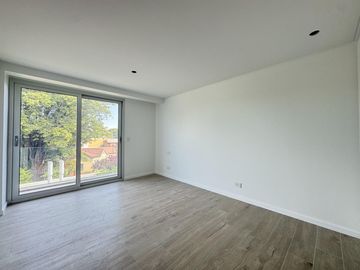 Venta - Departamento de dos dormitorios con balcón y amenities en Condominios Bagua, Funes