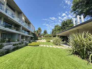 Venta - Departamento de dos dormitorios con balcón y amenities en Condominios Bagua, Funes