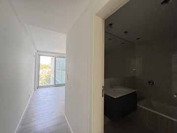 Venta - Departamento de dos dormitorios con balcón y amenities en Condominios Bagua, Funes