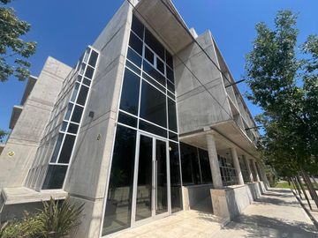 Venta - Departamento de dos dormitorios con balcón y amenities en Condominios Bagua, Funes