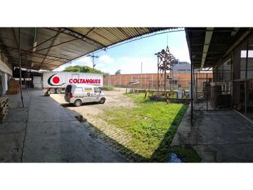 Venta de Lote y bodegas en Acopi Yumbo