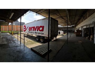 Venta de Lote y bodegas en Acopi Yumbo