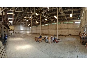 Venta de Lote y bodegas en Acopi Yumbo
