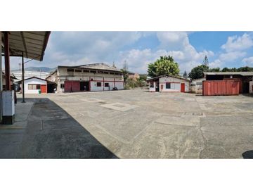 Venta de Lote y bodegas en Acopi Yumbo