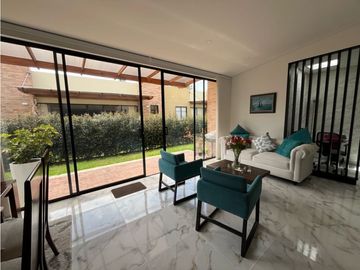 Hermosa casa nueva de UN PISO esquinera en Fagua Chía