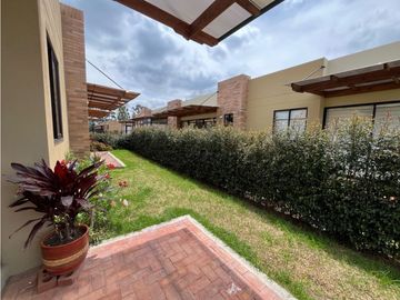 Hermosa casa nueva de UN PISO esquinera en Fagua Chía