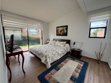 Hermosa casa nueva de UN PISO esquinera en Fagua Chía