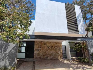 OPORTUNIDAD! VENTA DE TOWNHOUSE EN PRIVADA EN LA COL MAYA, ALTABRISA