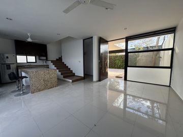 OPORTUNIDAD! VENTA DE TOWNHOUSE EN PRIVADA EN LA COL MAYA, ALTABRISA