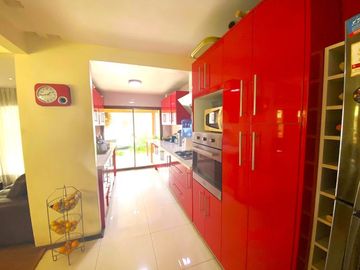 Casa Comercial Unida A Casa Habitacional 11D7B con 5 Estac. en Bellavista