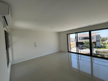 HERMOSA CASA EN VENTA LOMAS DEL MOLINO