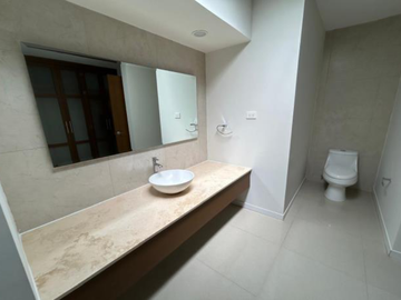 HERMOSA CASA EN VENTA LOMAS DEL MOLINO