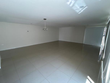 HERMOSA CASA EN VENTA LOMAS DEL MOLINO