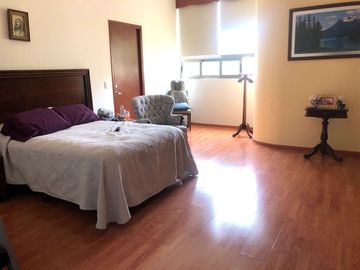 CASA EN VENTA, CONDADO DE SAYAVEDRA, VIGILANCIA Y JARDÍN.