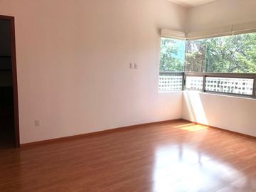 CASA EN VENTA, CONDADO DE SAYAVEDRA, VIGILANCIA Y JARDÍN.