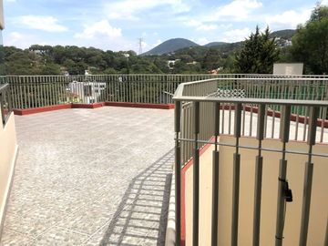 CASA EN VENTA, CONDADO DE SAYAVEDRA, VIGILANCIA Y JARDÍN.