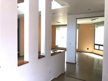CASA EN VENTA, CONDADO DE SAYAVEDRA, VIGILANCIA Y JARDÍN.