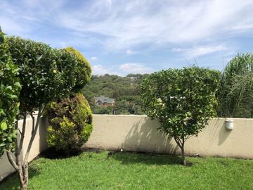 CASA EN VENTA, CONDADO DE SAYAVEDRA, VIGILANCIA Y JARDÍN.