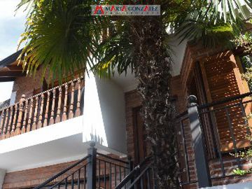 Casa  en Venta Villa Sarmiento / Moron (A120 3735)